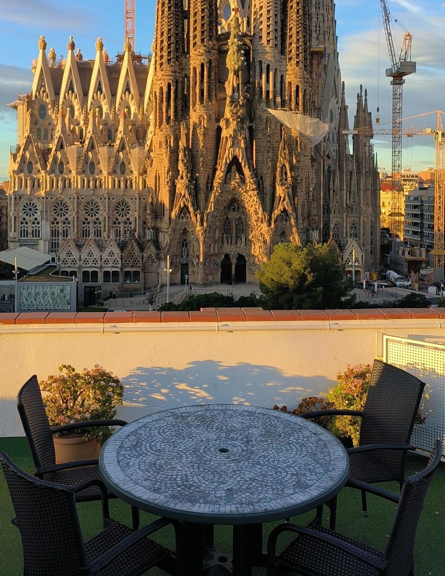 Апартаменты Absolute Sagrada Familia Барселона Экстерьер фото